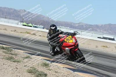 media/Oct-30-2025-Racers Edge (Thu) [[dabbdaf680]]/3-B Group/Session 3 (Turn 15 Inside)/